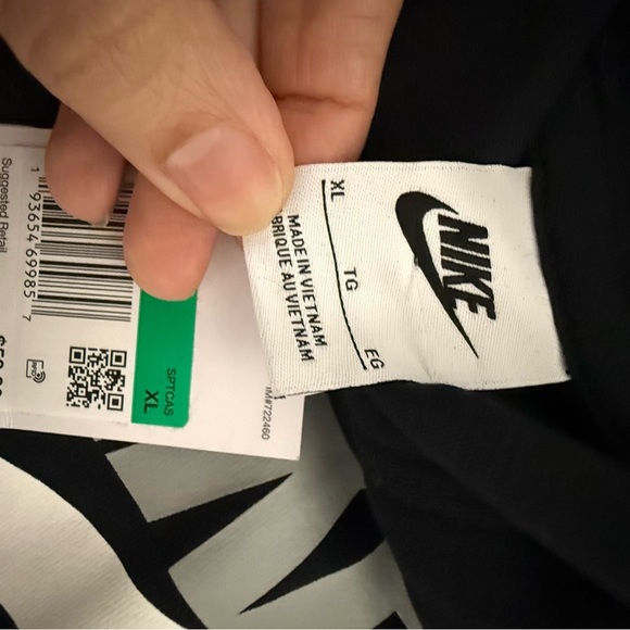 New Nike Kids Black and White Logo Hoodie - Picture 5 of 7